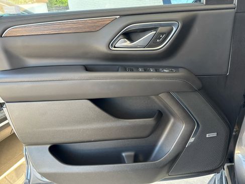 Used 2021 Chevrolet Tahoe High Country image 13