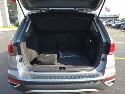 Used 2023 Volkswagen Taos SE AWD/4WD image 25