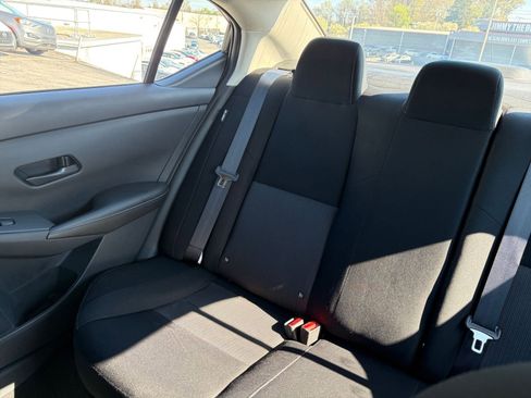 Used 2025 Nissan Sentra SV image 36