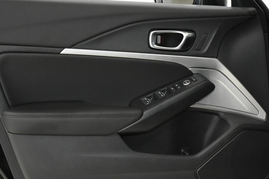 Used 2025 Acura Integra FWD image 9