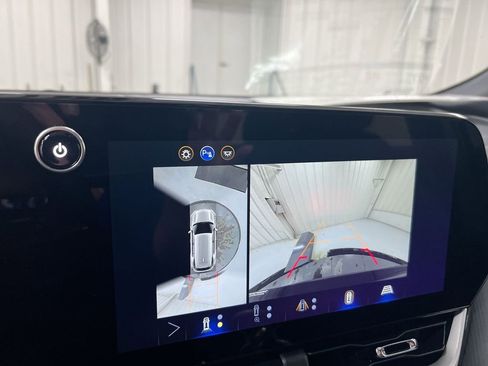 New 2026 Chevrolet Equinox LT w/ Safety and Technology Package image 16