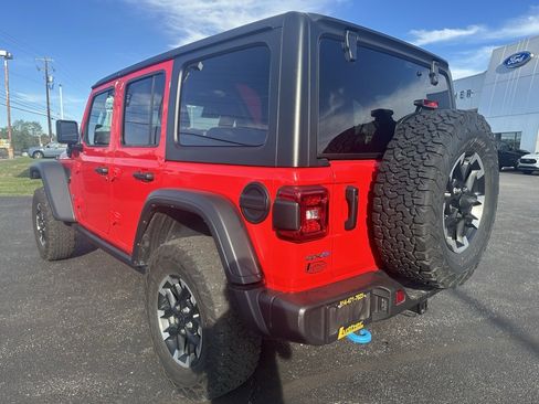 Used 2024 Jeep Wrangler Unlimited Rubicon 4xe image 4