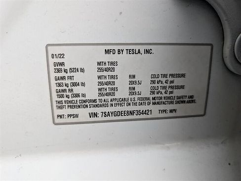 Used 2022 Tesla Model Y Long Range AWD/4WD image 31
