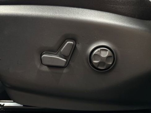 New 2026 Chrysler Pacifica Select w/ S Appearance Package image 25