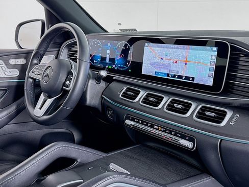 Certified 2021 Mercedes-Benz GLS 450 4MATIC image 17