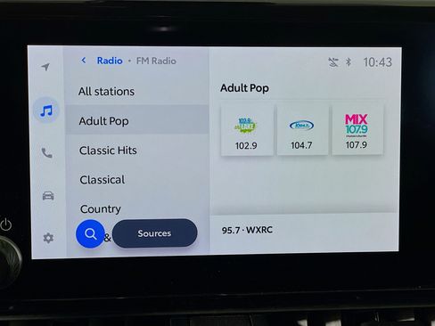 Used 2024 Toyota RAV4 LE image 21