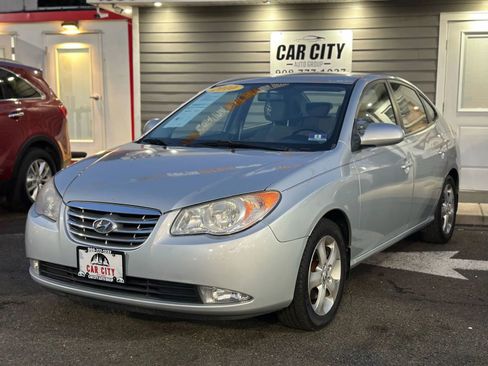 Used 2010 Hyundai Elantra SE image 1