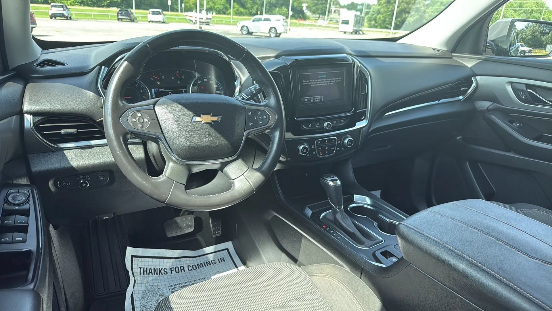 Used 2018 Chevrolet Traverse LT FWD image 11