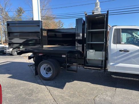 New 2025 Ford F550 4x4 Regular Cab Super Duty image 2