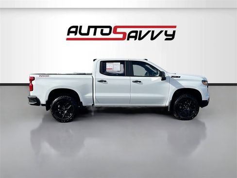 Used 2024 Chevrolet Silverado 1500 Custom Trail Boss w/ LPO, Dark Essentials Package image 8