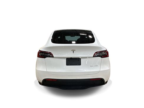 Certified 2023 Tesla Model Y AWD image 5