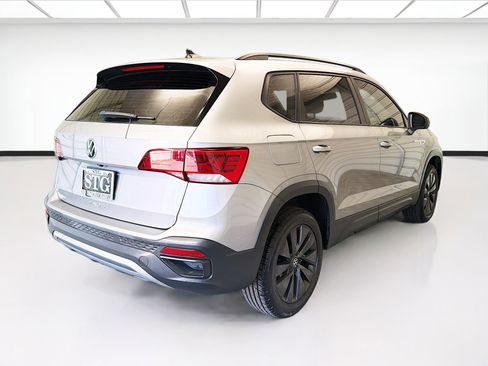 Used 2022 Volkswagen Taos S FWD image 4