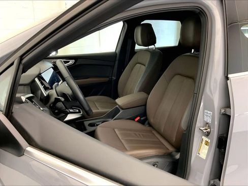 Used 2023 Audi Q4 e-tron Premium Plus w/ Premium Plus AWD/4WD image 5
