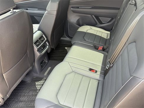 New 2025 Volkswagen Atlas SEL image 23