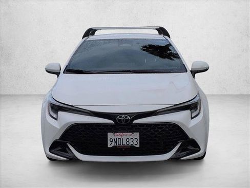 Used 2025 Toyota Corolla SE w/ SE Package FWD image 2