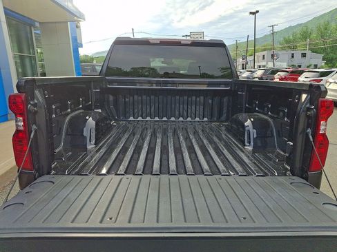 Used 2023 Chevrolet Silverado 1500 LT AWD/4WD image 28