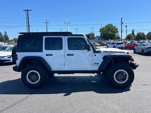 Used 2022 Jeep Wrangler Unlimited Rubicon w/ Cold Weather Group AWD/4WD image 8