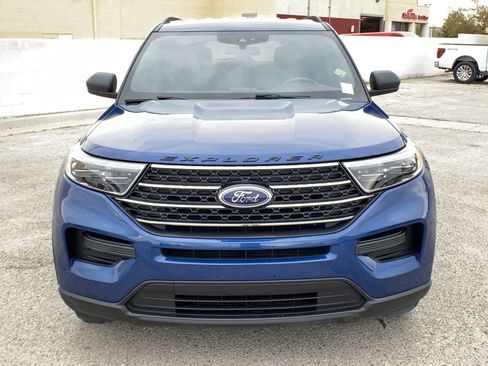Used 2020 Ford Explorer XLT w/ Class III Trailer Tow Package image 3
