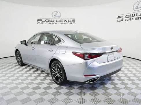 New 2025 Lexus ES 350 w/ Premium Package image 5