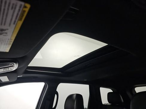 Used 2019 Jeep Grand Cherokee Limited AWD/4WD image 27