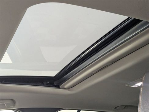 Used 2025 MAZDA CX-70 3.3 Turbo w/ Preferred Package image 13