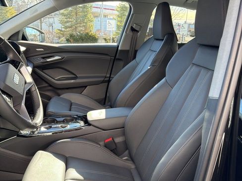 Used 2025 Audi Q6 e-tron Premium Plus w/ Premium Plus image 10