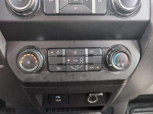Used 2019 Ford F350 XL w/ Power Equipment Group AWD/4WD image 13