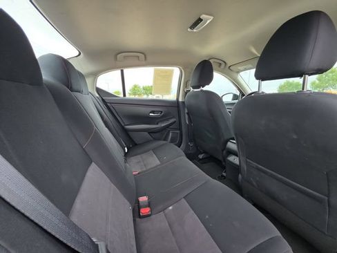 Used 2025 Nissan Sentra SR FWD image 27