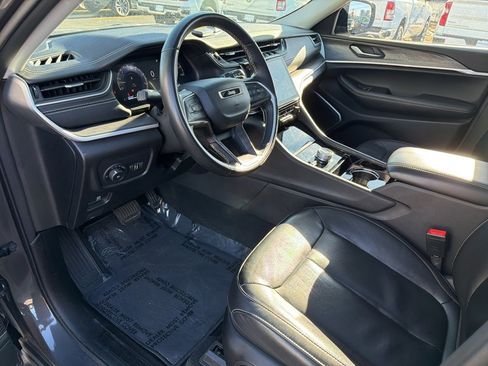 Certified 2022 Jeep Grand Cherokee Limited image 4