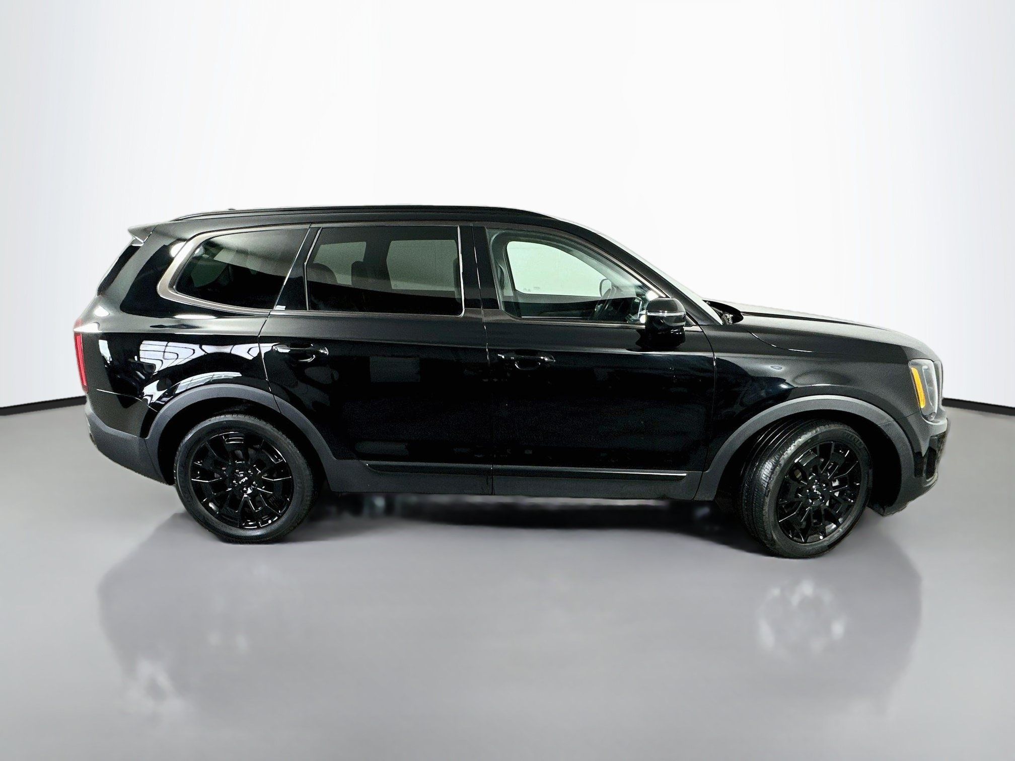 Certified 2022 Kia Telluride SX w/ SX Prestige Package AWD/4WD image 8
