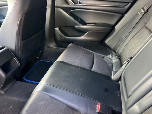 Used 2018 Honda Accord Sport image 5