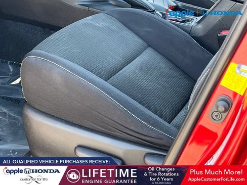 Used 2016 Toyota RAV4 XLE AWD/4WD image 8