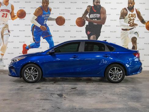 Used 2023 Kia Forte LXS w/ LXS Technology Package image 16