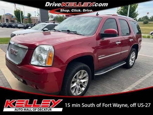 Used 2014 GMC Yukon Denali AWD/4WD image 1