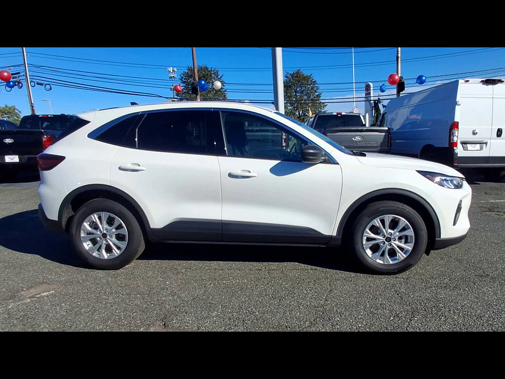 Certified 2023 Ford Escape Active AWD/4WD image 9