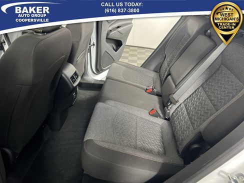 Used 2023 Chevrolet Equinox LT image 24