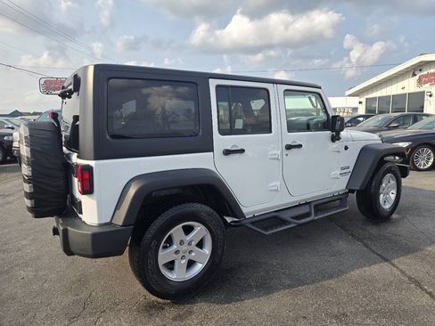 Used 2017 Jeep Wrangler Unlimited Sport w/ Quick Order Package 24S AWD/4WD image 5