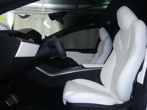 Used 2023 Tesla Model X AWD/4WD image 21