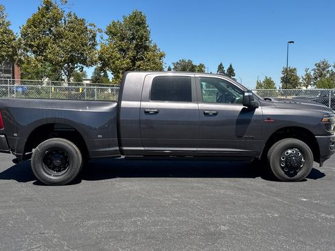 New 2026 RAM 3500 Laramie AWD/4WD image 2