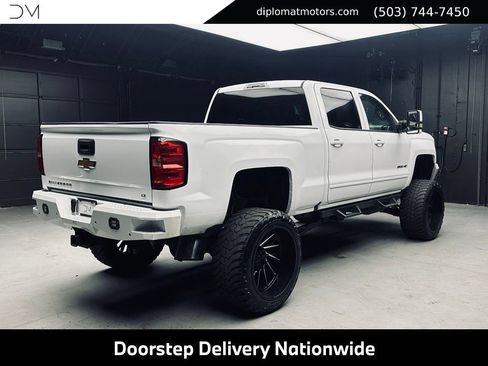 Used 2017 Chevrolet Silverado 2500 LT AWD/4WD image 7