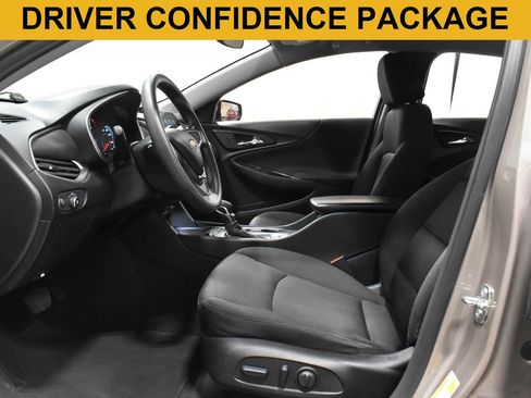Used 2023 Chevrolet Malibu LT w/ Driver Confidence Package FWD image 3