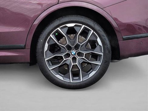 Used 2026 BMW X7 xDrive40i w/ M Sport Package AWD/4WD image 10