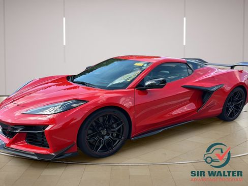Used 2023 Chevrolet Corvette Z06 w/ Z07 Performance Package RWD image 1