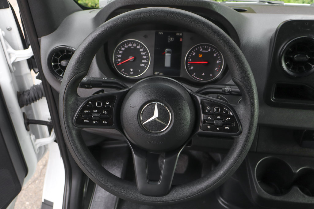 Used 2023 Mercedes-Benz Sprinter 2500 image 23