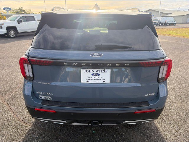 Used 2026 Ford Explorer Active AWD/4WD image 4
