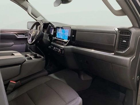 Used 2025 Chevrolet Silverado 1500 LT AWD/4WD image 20