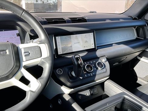 Used 2020 Land Rover Defender 110 First Edition AWD/4WD image 6
