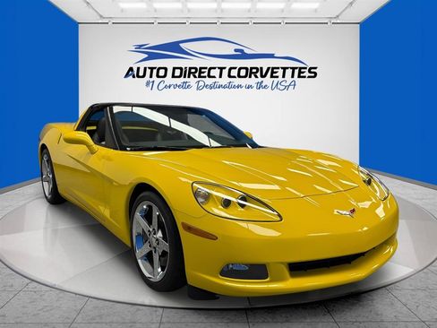 Used 2008 Chevrolet Corvette Coupe w/ Z51 Performance Package RWD image 3