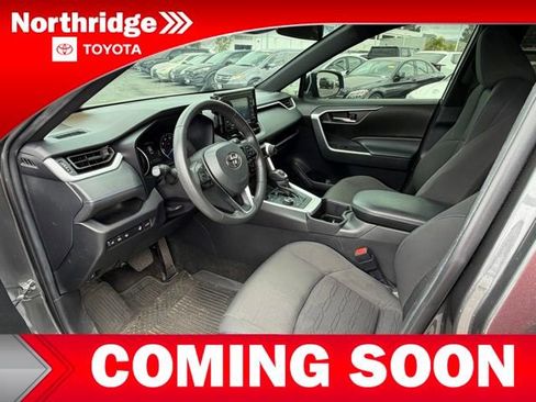 Used 2022 Toyota RAV4 SE w/ Convenience Package AWD/4WD image 5