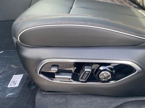 New 2025 Jeep Grand Cherokee L Summit image 16